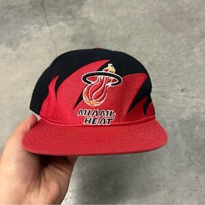 Miami Heat Snapback Hat Sharktooth Mitchell and Ness Hardwood Classics Red Black